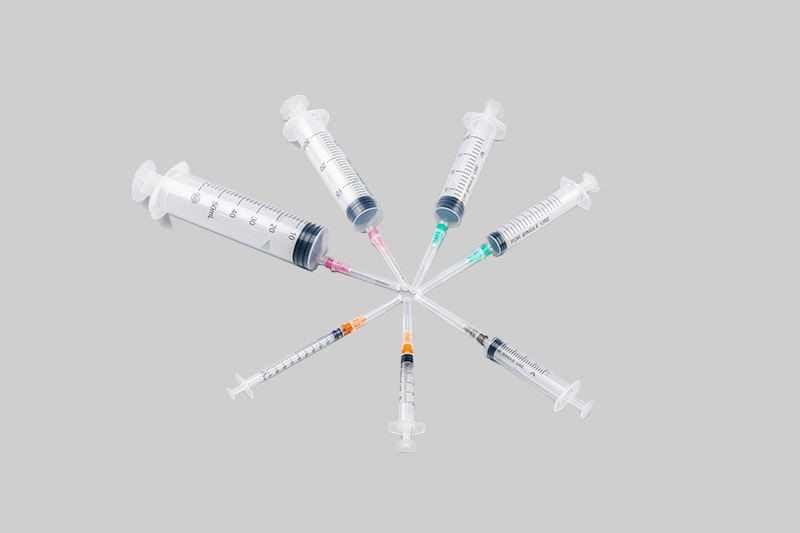 Disposable sterile syringe